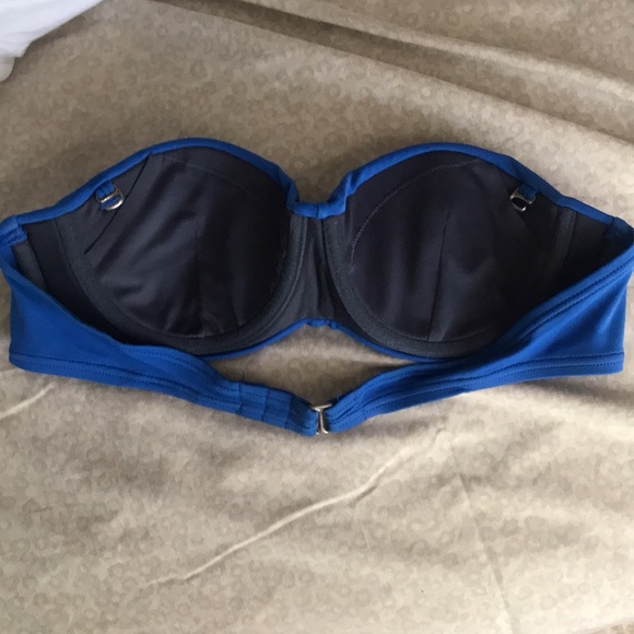 VS Bikini Top 32b - Picture 4 of 5